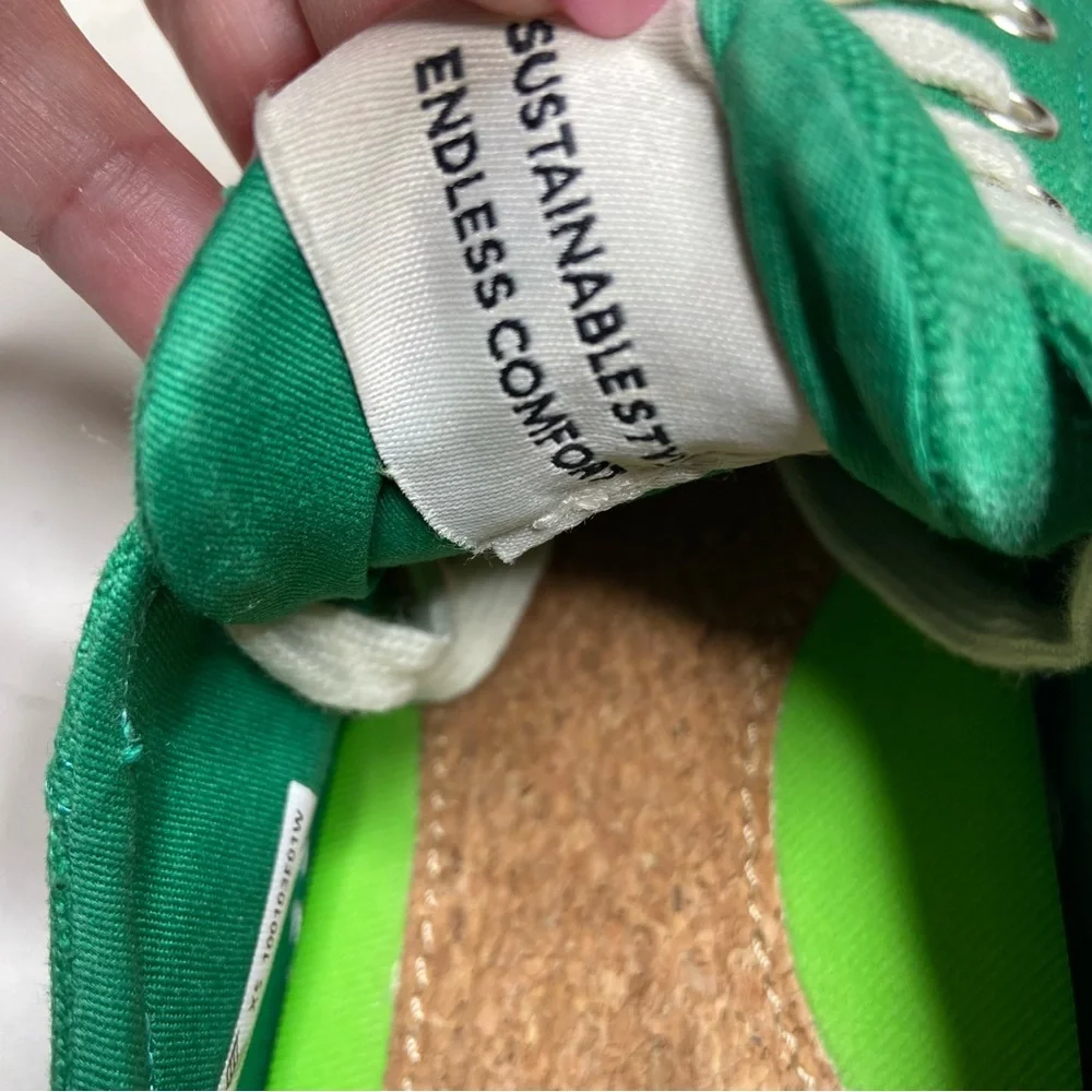 Cariuma Women’s Oca Low Sneakers Green Canvas Low Cap Toe Size 9